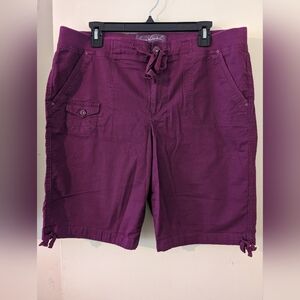 Gloria Vanderbilt shorts size 14